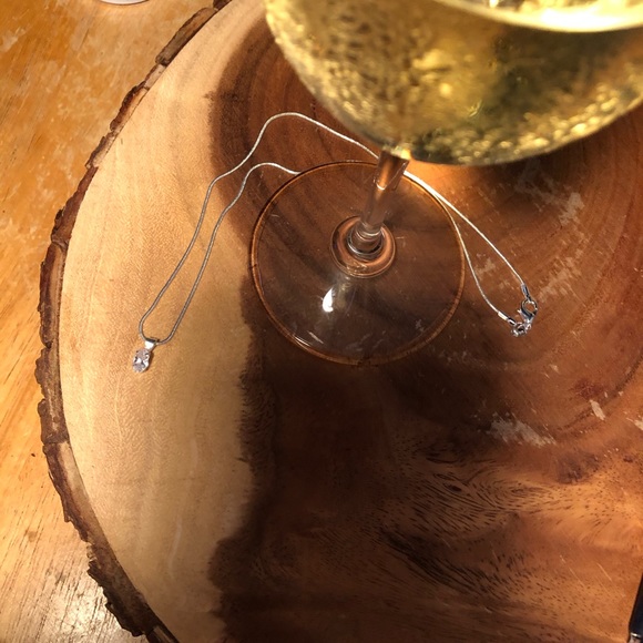 NWT Beautifully crafted Oblong Diamond simulant - Picture 5 of 10